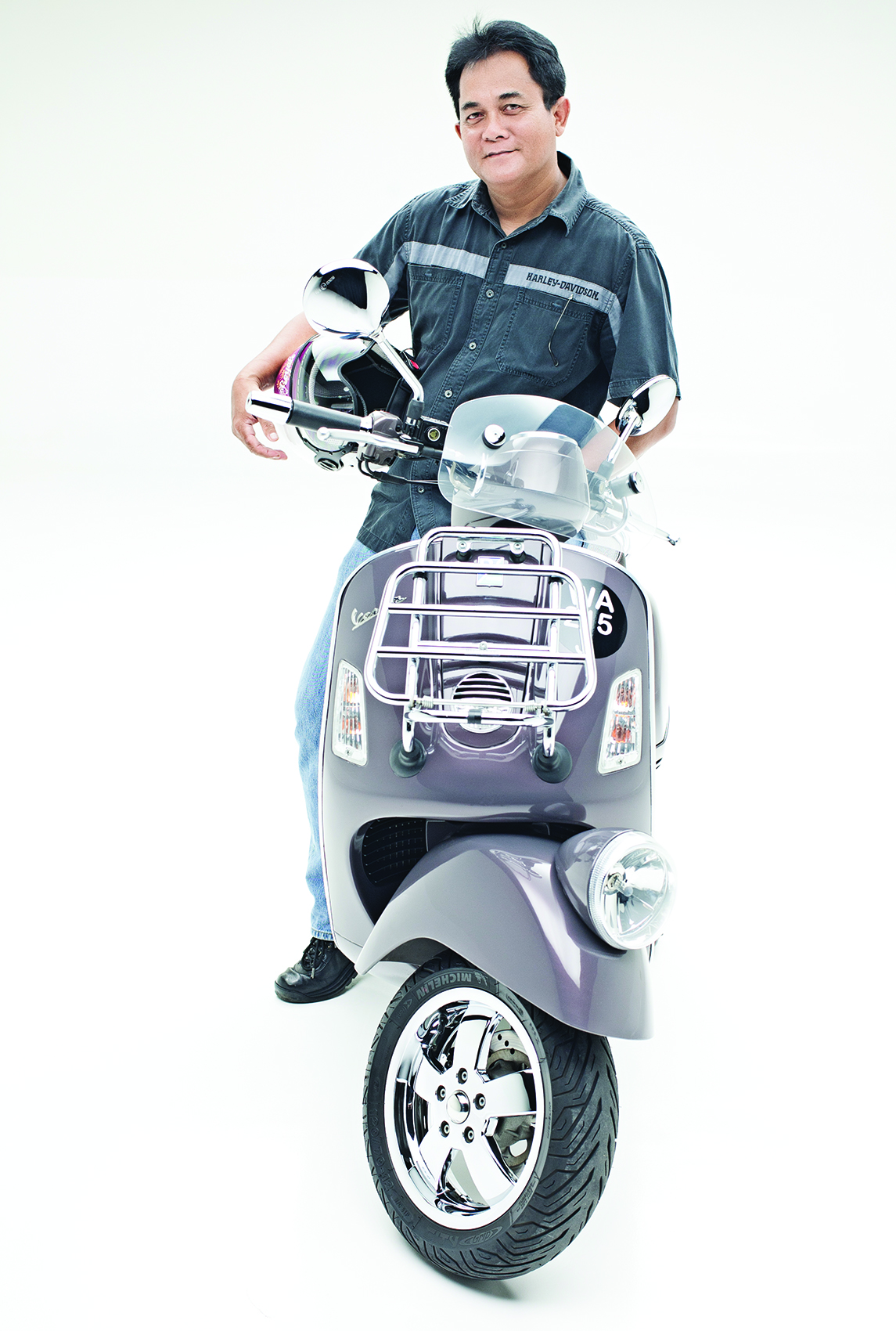 Datuk Captain Nik Huzlan - Vespa